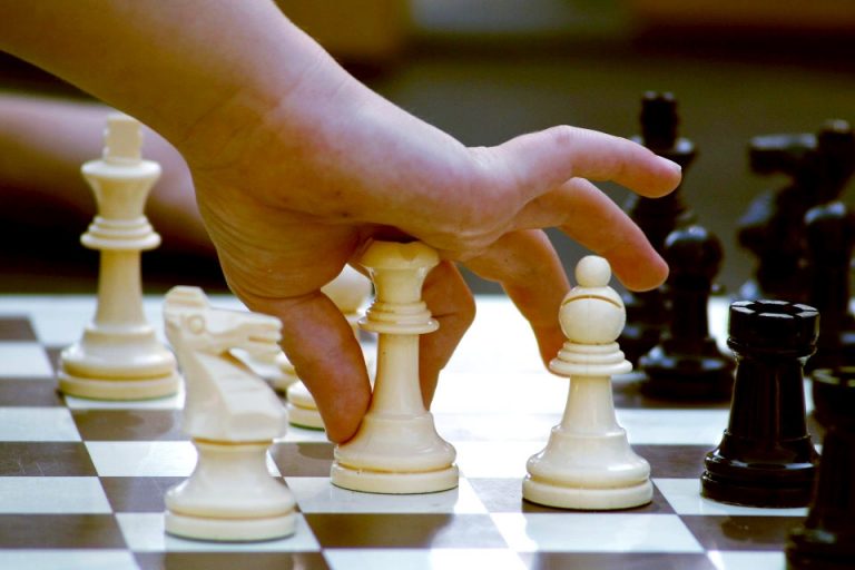 „Schach satt“