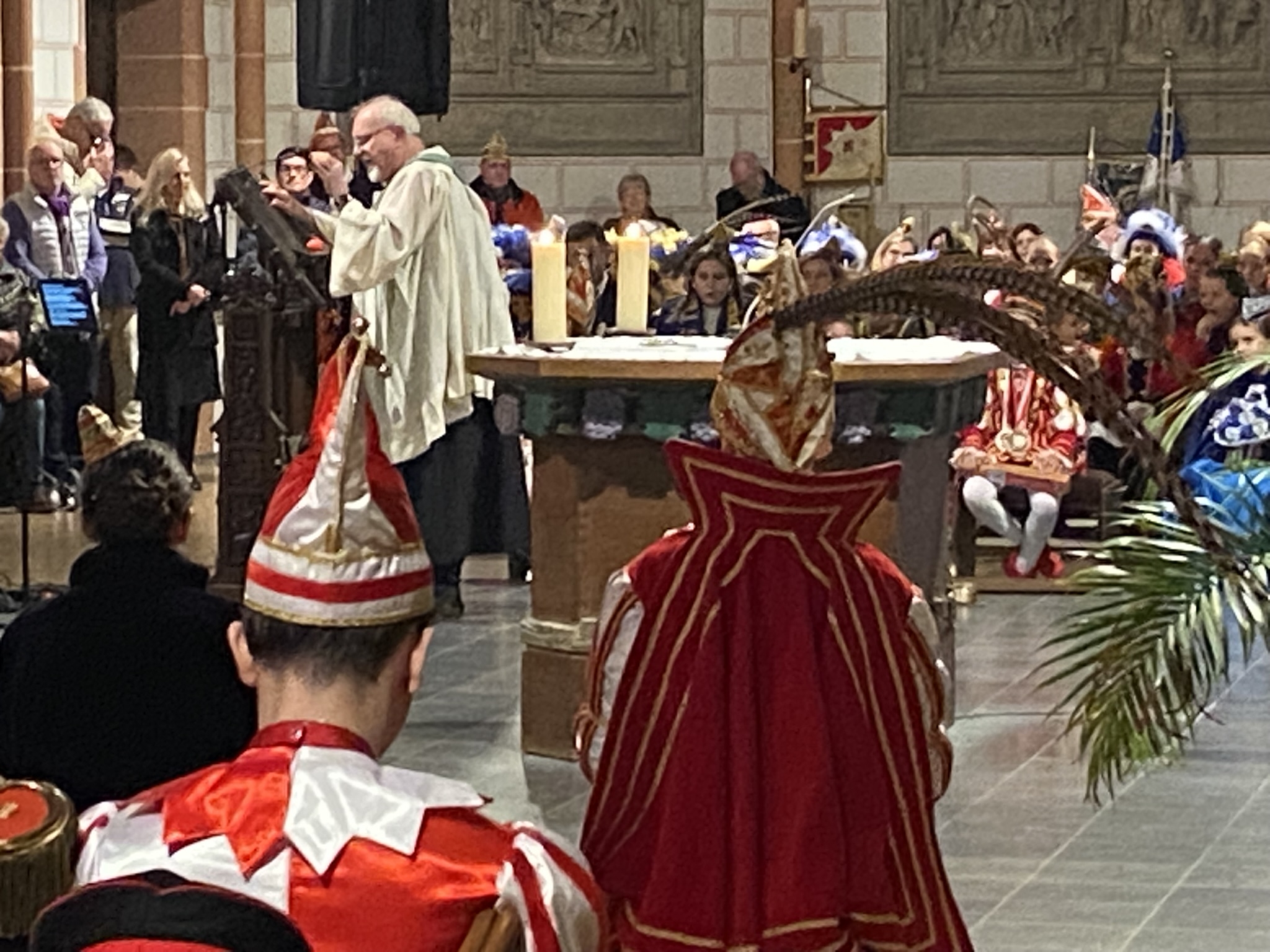 Karnevalistisch mit viel Herz